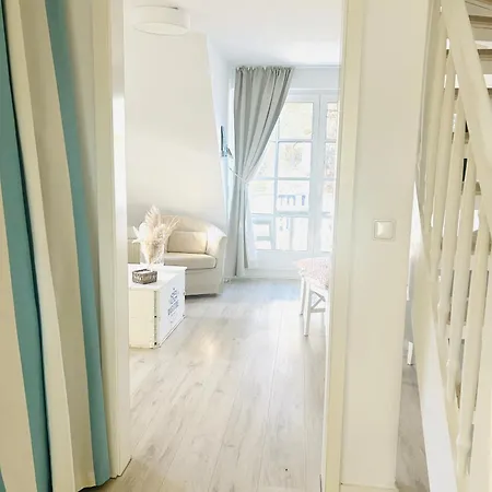 Maisonette-fewo Unter Reet, 50m Zum Meer, Strandidyll Apartamento Zingst