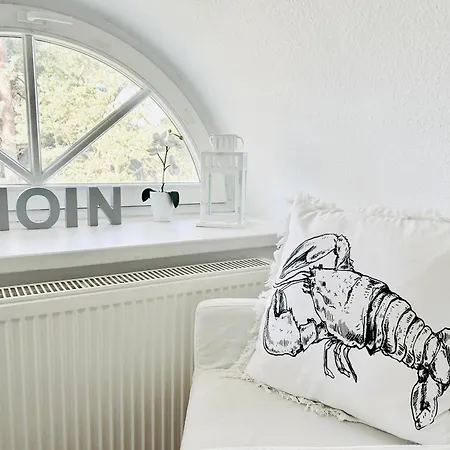 Maisonette-fewo Unter Reet, 50m Zum Meer, Strandidyll Apartamento *